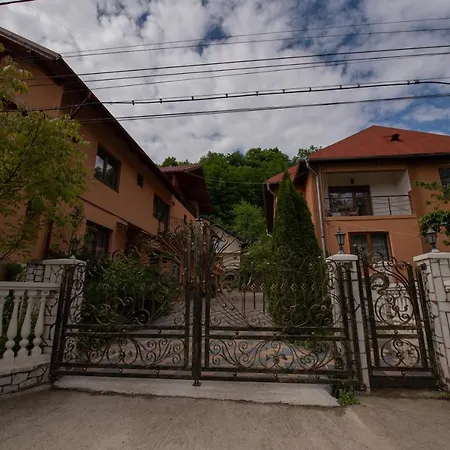 Dupa Apa La Razvan Sighetu Marmatiei