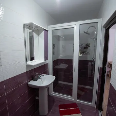 Dupa Apa La Razvan Guest house 3*